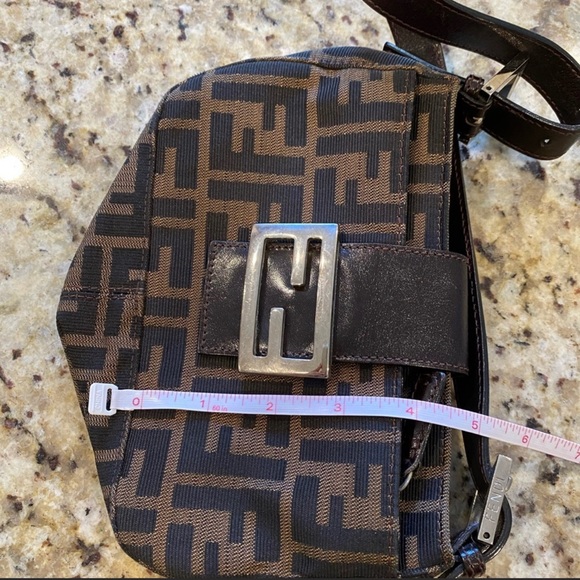 Stunning well loved Fendi mini Zucca print canvas shoulder bag. - Picture 5 of 7